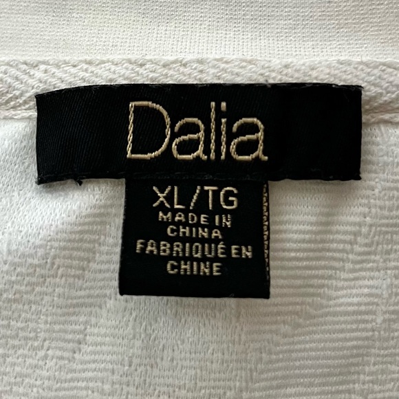 Dalia~Cable Pattern Sweater~Size XL~Ivory - Picture 9 of 11